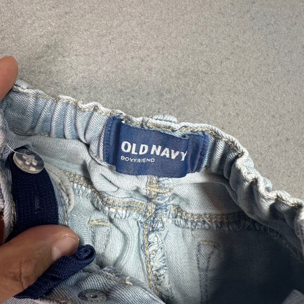 Old Navy Toddler Girls Floral Embroidered Distressed Boyfriend Jeans 3T Blue - Picture 2 of 10